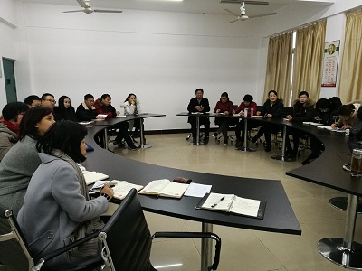 青少年教育系党支部.jpg
