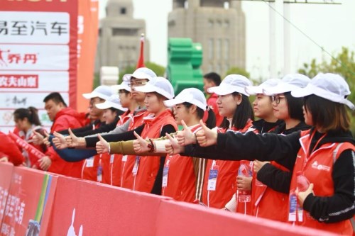 CDE2EBBBAE83624B3F423B6E08AD8FB1_副本.jpg