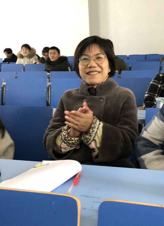 听思政课.jpg