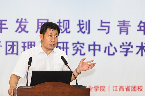 胡献忠.jpg